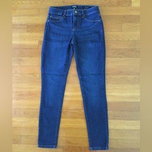 Jones New York blue denim jean, size 4